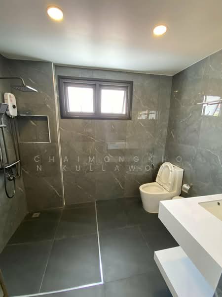 Eakmongkol Village Jomtien, Chon Buri (Pattaya), จอมเทียนสาย 2, Nong Pru, Bang Lamung (Pattaya), Chon Buri (Pattaya), 5 Bedrooms, 280 sqm, Villa For Sale, by Chaimongkhon Kullawong, 500154959 - DDproperty.com