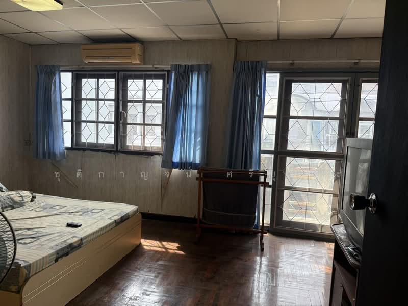 Moobaan Nattakan Phetkasem 112, Bangkok, Soi Petchkasem 112, Nong Kang Plu, Nong Khaem, Bangkok, 3 Bedrooms, 147 sqm, Townhouse For Sale, by ชุติกาญจน์ ศรีบุตตะ, 500154985 - DDproperty.com