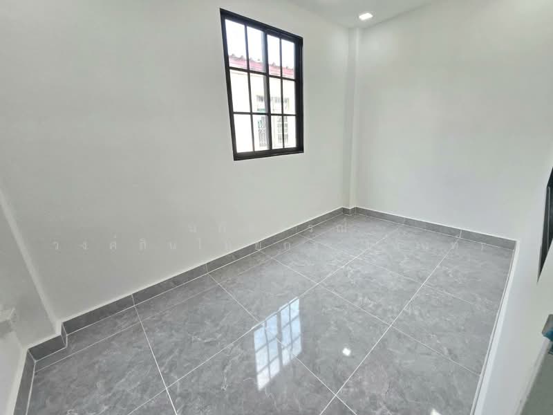 หมู่บ้าน ร่มเย็น5 พระยาสุเรนทร์9 บางชัน คลองสามวา, Bangkok, Bang Chun, Khlong Sam Wa, Bangkok, 3 Bedrooms, 80 sqm, Townhouse For Sale, by นภัสศรณ์ วงศ์สินไทยกร (นันท์), 500154988 - DDproperty.com