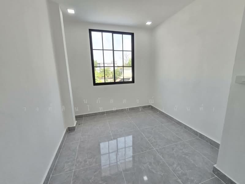 หมู่บ้าน ร่มเย็น5 พระยาสุเรนทร์9 บางชัน คลองสามวา, Bangkok, Bang Chun, Khlong Sam Wa, Bangkok, 3 Bedrooms, 80 sqm, Townhouse For Sale, by นภัสศรณ์ วงศ์สินไทยกร (นันท์), 500154988 - DDproperty.com