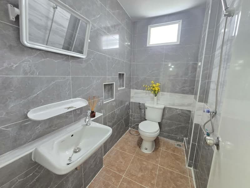 หมู่บ้าน ร่มเย็น5 พระยาสุเรนทร์9 บางชัน คลองสามวา, กรุงเทพ, บางชัน, คลองสามวา, กรุงเทพ, 80 ตร.ม., ทาวน์เฮ้าส์ ขาย, โดย นภัสศรณ์ วงศ์สินไทยกร (นันท์), 500154988 - DDproperty.com