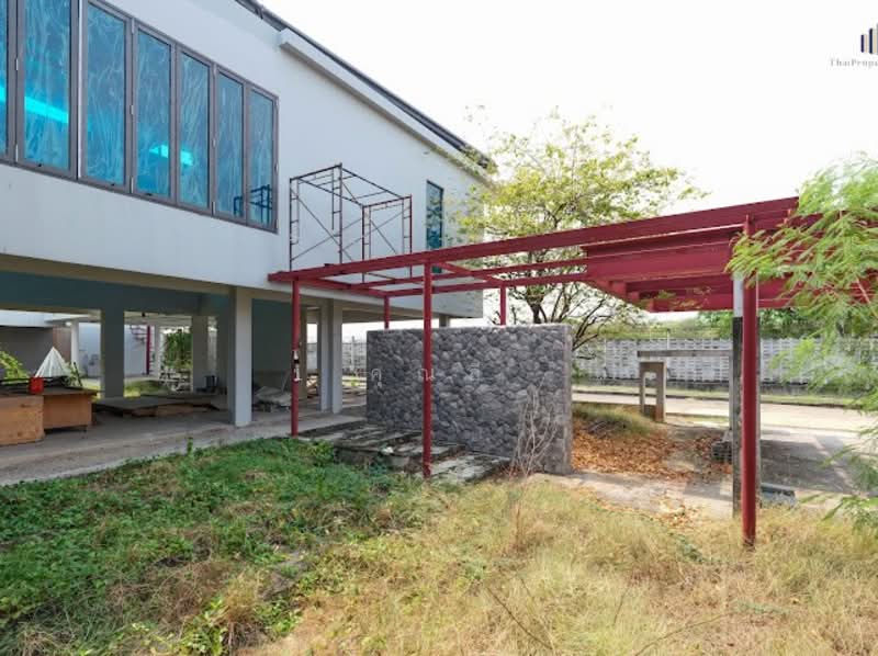 รอคุณมาเนรมิต ให้เป็นบ้านในฝัน !! พื้นที่เยอะ มีสระว่ายน้ำ ! หลังมุมเงียบสงบ ! ขายบ้านเดี่ยวหลังใหญ่, Bangkok, ถนนปัญญาอินทรา, Bang Chun, Khlong Sam Wa, Bangkok, 9 Bedrooms, 1,600 sqm, Single Detached House For Sale, by คุณลี, 500154991 - DDproperty.com