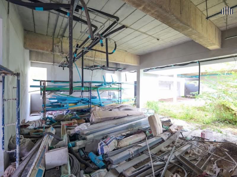 รอคุณมาเนรมิต ให้เป็นบ้านในฝัน !! พื้นที่เยอะ มีสระว่ายน้ำ ! หลังมุมเงียบสงบ ! ขายบ้านเดี่ยวหลังใหญ่, Bangkok, ถนนปัญญาอินทรา, Bang Chun, Khlong Sam Wa, Bangkok, 9 Bedrooms, 1,600 sqm, Single Detached House For Sale, by คุณลี, 500154991 - DDproperty.com