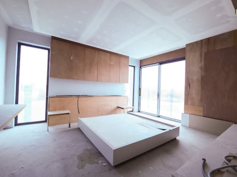 รอคุณมาเนรมิต ให้เป็นบ้านในฝัน !! พื้นที่เยอะ มีสระว่ายน้ำ ! หลังมุมเงียบสงบ ! ขายบ้านเดี่ยวหลังใหญ่, กรุงเทพ, ถนนปัญญาอินทรา, บางชัน, คลองสามวา, กรุงเทพ, 1,600 ตร.ม., บ้านเดี่ยว ขาย, โดย คุณลี, 500154991 - DDproperty.com