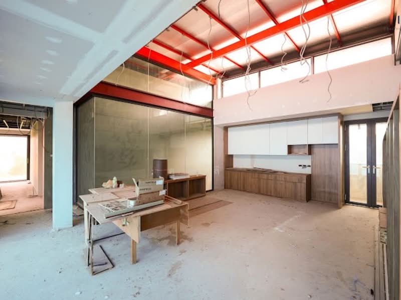 รอคุณมาเนรมิต ให้เป็นบ้านในฝัน !! พื้นที่เยอะ มีสระว่ายน้ำ ! หลังมุมเงียบสงบ ! ขายบ้านเดี่ยวหลังใหญ่, กรุงเทพ, ถนนปัญญาอินทรา, บางชัน, คลองสามวา, กรุงเทพ, 1,600 ตร.ม., บ้านเดี่ยว ขาย, โดย คุณลี, 500154991 - DDproperty.com