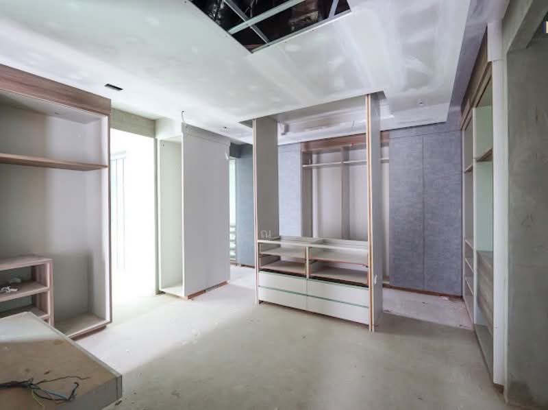 รอคุณมาเนรมิต ให้เป็นบ้านในฝัน !! พื้นที่เยอะ มีสระว่ายน้ำ ! หลังมุมเงียบสงบ ! ขายบ้านเดี่ยวหลังใหญ่, Bangkok, ถนนปัญญาอินทรา, Bang Chun, Khlong Sam Wa, Bangkok, 9 Bedrooms, 1,600 sqm, Single Detached House For Sale, by คุณลี, 500154991 - DDproperty.com