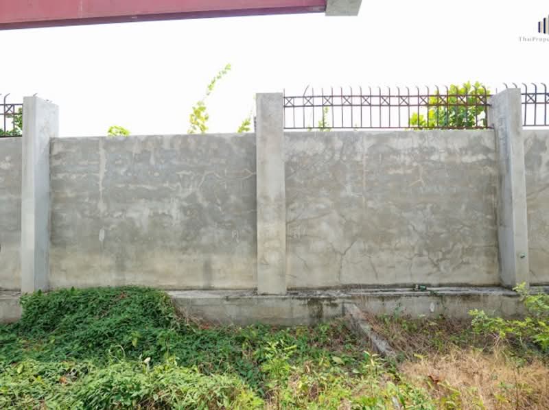 รอคุณมาเนรมิต ให้เป็นบ้านในฝัน !! พื้นที่เยอะ มีสระว่ายน้ำ ! หลังมุมเงียบสงบ ! ขายบ้านเดี่ยวหลังใหญ่, กรุงเทพ, ถนนปัญญาอินทรา, บางชัน, คลองสามวา, กรุงเทพ, 1,600 ตร.ม., บ้านเดี่ยว ขาย, โดย คุณลี, 500154991 - DDproperty.com