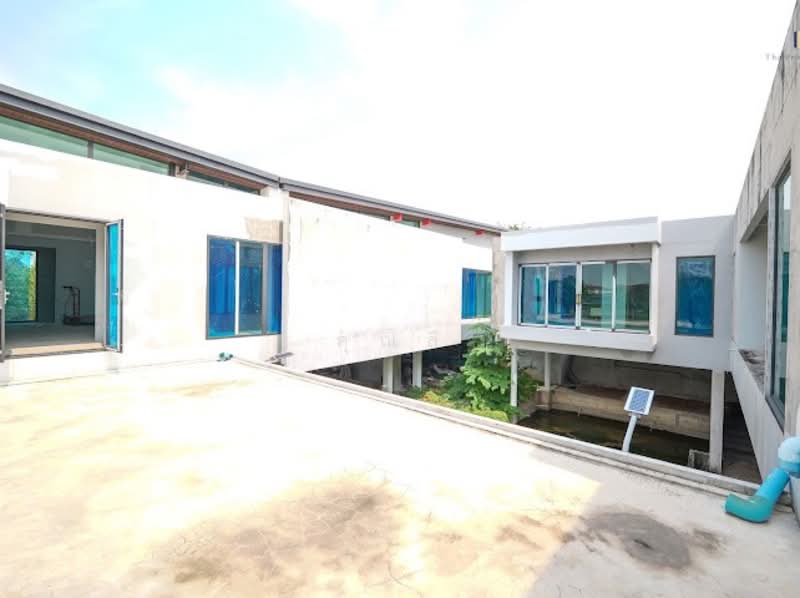 รอคุณมาเนรมิต ให้เป็นบ้านในฝัน !! พื้นที่เยอะ มีสระว่ายน้ำ ! หลังมุมเงียบสงบ ! ขายบ้านเดี่ยวหลังใหญ่, กรุงเทพ, ถนนปัญญาอินทรา, บางชัน, คลองสามวา, กรุงเทพ, 1,600 ตร.ม., บ้านเดี่ยว ขาย, โดย คุณลี, 500154991 - DDproperty.com