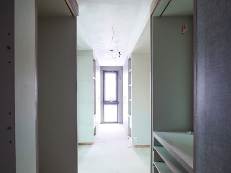 รอคุณมาเนรมิต ให้เป็นบ้านในฝัน !! พื้นที่เยอะ มีสระว่ายน้ำ ! หลังมุมเงียบสงบ ! ขายบ้านเดี่ยวหลังใหญ่, Bangkok, ถนนปัญญาอินทรา, Bang Chun, Khlong Sam Wa, Bangkok, 9 Bedrooms, 1,600 sqm, Single Detached House For Sale, by คุณลี, 500154991 - DDproperty.com