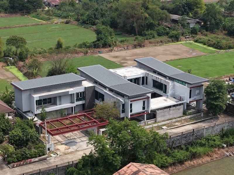 รอคุณมาเนรมิต ให้เป็นบ้านในฝัน !! พื้นที่เยอะ มีสระว่ายน้ำ ! หลังมุมเงียบสงบ ! ขายบ้านเดี่ยวหลังใหญ่, กรุงเทพ, ถนนปัญญาอินทรา, บางชัน, คลองสามวา, กรุงเทพ, 1,600 ตร.ม., บ้านเดี่ยว ขาย, โดย คุณลี, 500154991 - DDproperty.com