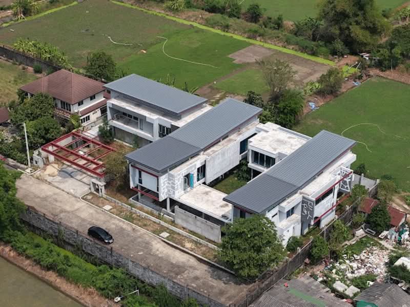 รอคุณมาเนรมิต ให้เป็นบ้านในฝัน !! พื้นที่เยอะ มีสระว่ายน้ำ ! หลังมุมเงียบสงบ ! ขายบ้านเดี่ยวหลังใหญ่, กรุงเทพ, ถนนปัญญาอินทรา, บางชัน, คลองสามวา, กรุงเทพ, 1,600 ตร.ม., บ้านเดี่ยว ขาย, โดย คุณลี, 500154991 - DDproperty.com