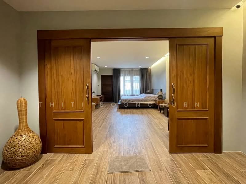 Townhouse, Chong Nonsi, Near Rama 3, Bangkok, Chong Nonsi, Yan Nawa, Bangkok, 2 Bedrooms, 300 sqm, Townhouse For Rent, by Thiti Boonchurn, 500155014 - DDproperty.com