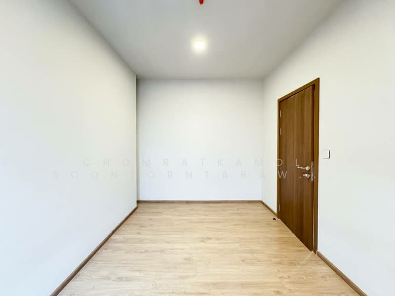 Metris Pattanakarn-Ekkamai, Bangkok, 486 Phatthanakan Road, Suan Luang, Suan Luang, Bangkok, 1 Bedroom, 30 sqm, Condo For Sale, by Chomratkamol Soontorntarawong (Gor), 500155033 - DDproperty.com