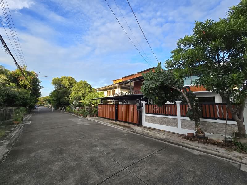 2-Storey Home Office, Bangkok, ซ. ศรีบูรพา 9, Khlong Chan, Bang Kapi, Bangkok, 3 Bedrooms, 230 sqm, Townhouse For Rent, by Chanon Phangchienghien, 500155045 - DDproperty.com