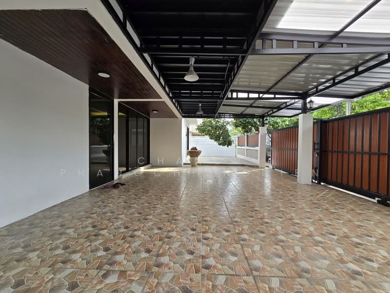 Home Office 2 ชั้น ซ.ศรีบูรพา 9, กรุงเทพ, ซ. ศรีบูรพา 9, คลองจั่น, บางกะปิ, กรุงเทพ, 230 ตร.ม., ทาวน์เฮ้าส์ ให้เช่า, โดย Chanon Phangchienghien, 500155045 - DDproperty.com