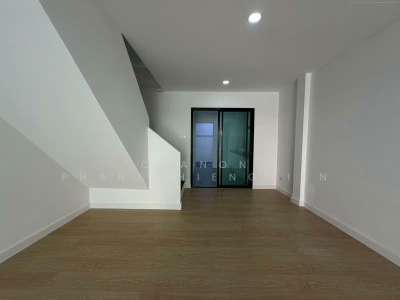 First Home Watcharapol : เฟิสท์โฮม วัชรพล, กรุงเทพ, ซอย ร่วมมิตรพัฒนา, ท่าแร้ง, บางเขน, กรุงเทพ, 96 ตร.ม., ทาวน์เฮ้าส์ ขาย, โดย Chanon Phangchienghien, 500155051 - DDproperty.com