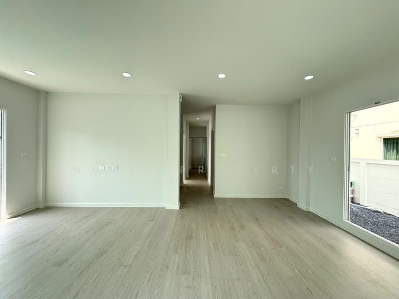 Life Bangkok Boulevard Wongwaen-Rama 9, Bangkok, Kanchanaphisek Road, Saphan Sung, Saphan Sung, Bangkok, 4 Bedrooms, 185 sqm, Single Detached House For Sale, by Nutty Property, 500155061 - DDproperty.com