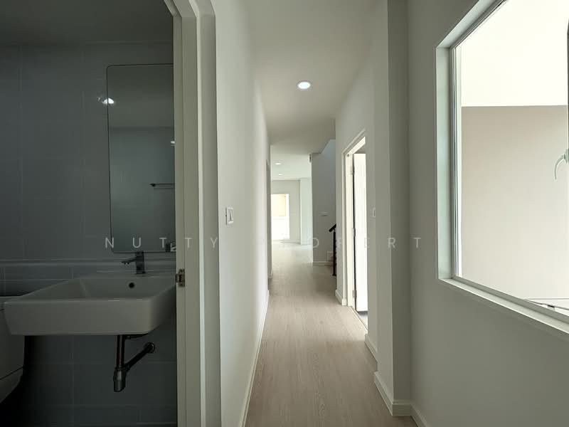 Life Bangkok Boulevard Wongwaen-Rama 9 : ไลฟ์ บางกอก บูเลอวาร์ด วงแหวน-พระราม9, กรุงเทพ, ถนนกาญจนาภิเษก, สะพานสูง, สะพานสูง, กรุงเทพ, 185 ตร.ม., บ้านเดี่ยว ขาย, โดย Nutty Property, 500155061 - DDproperty.com