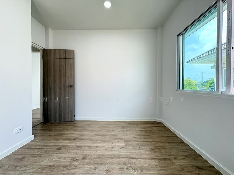 Life Bangkok Boulevard Wongwaen-Rama 9, Bangkok, Kanchanaphisek Road, Saphan Sung, Saphan Sung, Bangkok, 4 Bedrooms, 185 sqm, Single Detached House For Sale, by Nutty Property, 500155061 - DDproperty.com