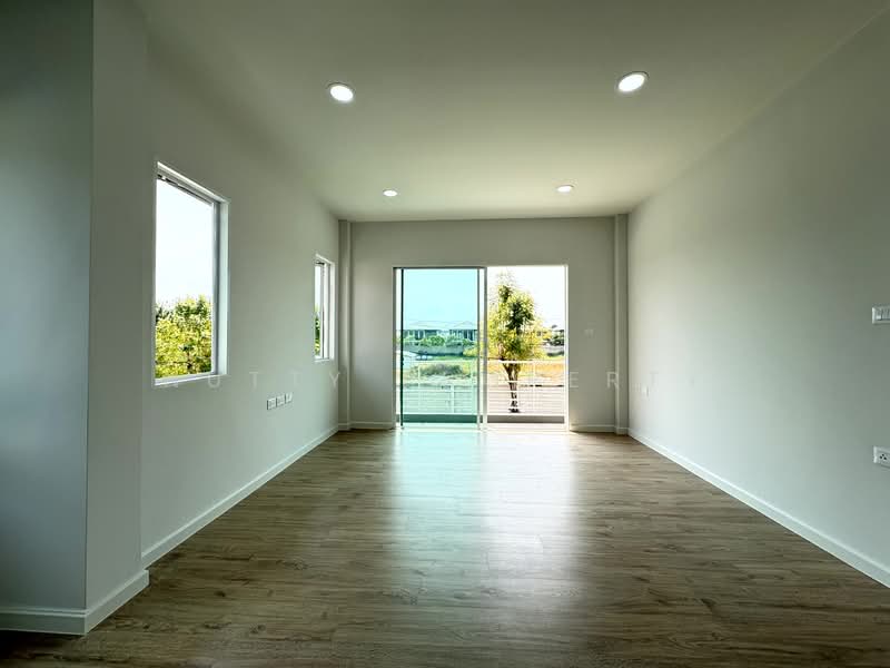 Life Bangkok Boulevard Wongwaen-Rama 9, Bangkok, Kanchanaphisek Road, Saphan Sung, Saphan Sung, Bangkok, 4 Bedrooms, 185 sqm, Single Detached House For Sale, by Nutty Property, 500155061 - DDproperty.com