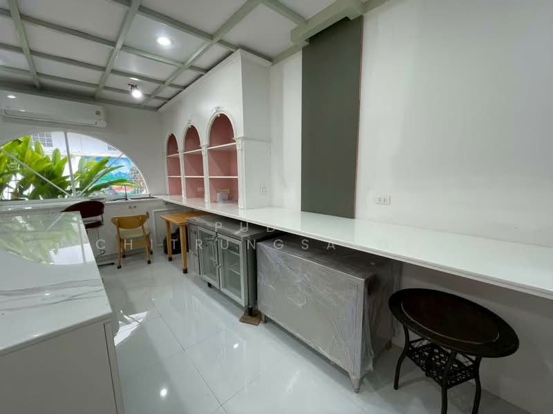 ให้เช่าพื้นที่ ราชเทวี – พร้อมอุปกรณ์ เปิดกิจการได้ทันที, กรุงเทพ, ทุ่งพญาไท, ราชเทวี, กรุงเทพ, 300 ตร.ม., ตึกแถว-อาคารพาณิชย์ ให้เช่า, โดย Pudis Chitrungsakorn, 500155073 - DDproperty.com