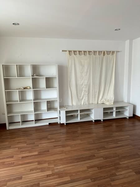 ให้เช่าโฮมออฟฟิศ | อารีย์สัมพันธ์, กรุงเทพ, พญาไท, พญาไท, กรุงเทพ, 560 ตร.ม., ตึกแถว-อาคารพาณิชย์ ให้เช่า, โดย Pudis Chitrungsakorn, 500155082 - DDproperty.com