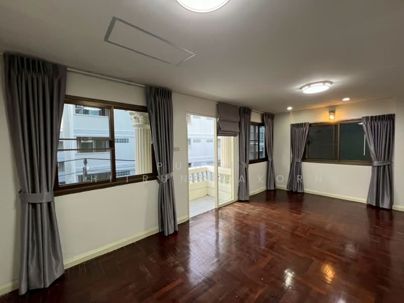 ให้เช่าโฮมออฟฟิศ | อารีย์สัมพันธ์, กรุงเทพ, พญาไท, พญาไท, กรุงเทพ, 300 ตร.ม., ตึกแถว-อาคารพาณิชย์ ให้เช่า, โดย Pudis Chitrungsakorn, 500155084 - DDproperty.com