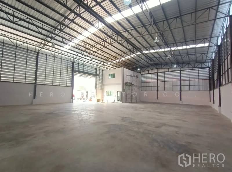 ขายหรือให้เช่าโรงงานพร้อมสำนักงาน 2 ชั้น นาดี เมืองสมุทรสาคร hre00221, สมุทรสาคร, นาดี, เมืองสมุทรสาคร, สมุทรสาคร, 700 ตร.ม., โกดัง-โรงงาน ขาย, โดย Hero Realtor Co., Ltd., 500155113 - DDproperty.com