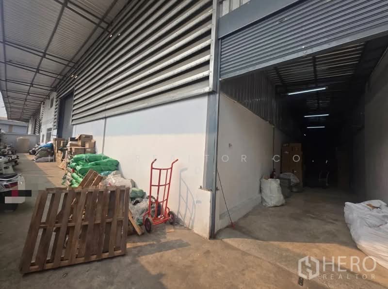 ขายหรือให้เช่าโรงงานพร้อมสำนักงาน 2 ชั้น นาดี เมืองสมุทรสาคร hre00221, สมุทรสาคร, นาดี, เมืองสมุทรสาคร, สมุทรสาคร, 700 ตร.ม., โกดัง-โรงงาน ขาย, โดย Hero Realtor Co., Ltd., 500155113 - DDproperty.com