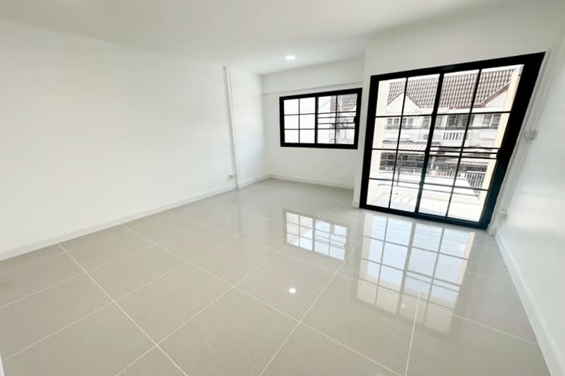 หมู่บ้านหลักสี่วิลล่า, Bangkok, ถนนแจ้งวัฒนะ, Thung Song Hong, Lak Si, Bangkok, 3 Bedrooms, 120 sqm, Townhouse For Sale, by คุณนุ่น, 500155121 - DDproperty.com