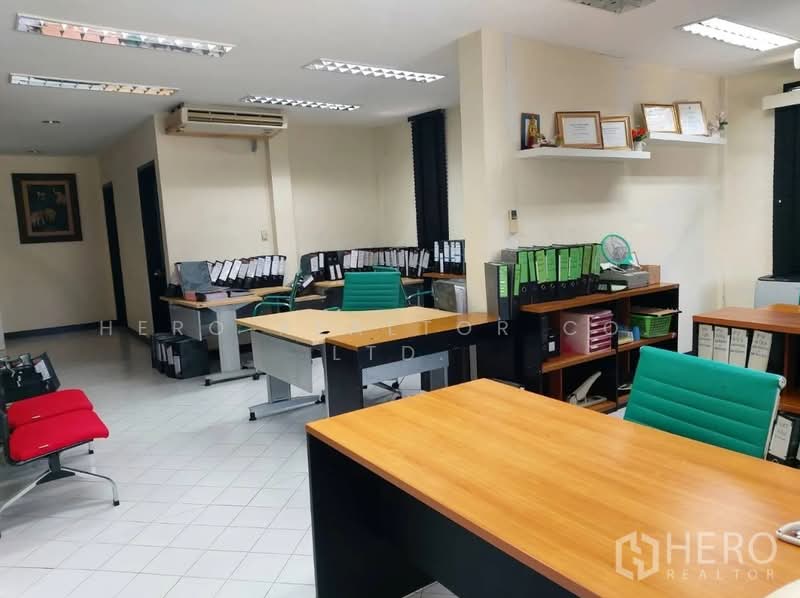 ขายอาคารสำนักงานพร้อมโกดังและที่พักพนักงาน บางบอน กรุงเทพ hre00216, กรุงเทพ, บางบอน, บางบอน, กรุงเทพ, 917 ตร.ม., โกดัง-โรงงาน ขาย, โดย Hero Realtor Co., Ltd., 500155123 - DDproperty.com