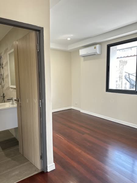 บ้านเดี่ยว ซอย ลาดพร้าว 41 แยก 6-9, Bangkok, Chan Kasem, Chatuchak, Bangkok, 6 Bedrooms, 150 sqm, Single Detached House For Rent, by Living Condo, 500155128 - DDproperty.com