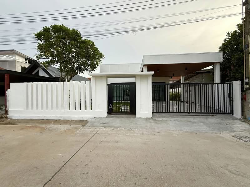 วิลล่าพร้อมสระว่ายน้ำทันสมัยให้เช่าในสยามคันทรีคลับอีสต์ พัทยา, ชลบุรี, หนองปรือ, บางละมุง, ชลบุรี, 255 ตร.ม., วิลล่า ให้เช่า, โดย PLC Real Estate, 500155133 - DDproperty.com