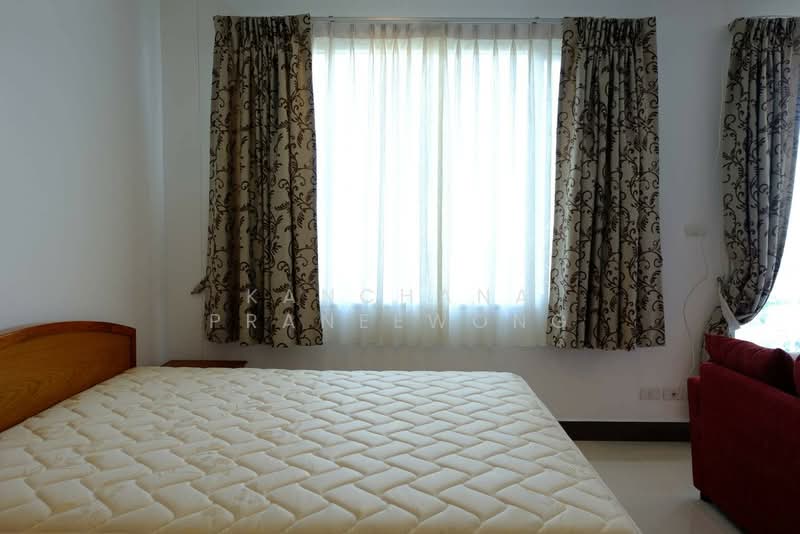 Villa Sathorn, Bangkok, 5 KrungThonBuri Road, Khlong Ton Sai, Khlong San, Bangkok, Studio, 42 sqm, Condo For Rent, by Kanchana Praneewong, 500155152 - DDproperty.com