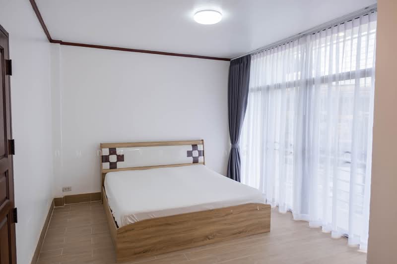 Townhome Sukhumvit Phra Khanong, Bangkok, Phra Kanong Nua, Watthana, Bangkok, 3 Bedrooms, 250 sqm, Townhouse For Rent, by Kanokwan Klakhaeng, 500155161 - DDproperty.com