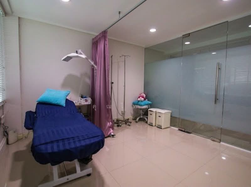 เหมาะมากหากเริ่มทำธุรกิจ!!! ขายโฮมออฟฟิศ 3.5 ชั้น โครงการ Work Place ราชพฤกษ์-จรัญฯ, Bangkok, บางแวก, Bang Waek, Phasi Charoen, Bangkok, 3 Bedrooms, 272 sqm, Townhouse For Sale, by คุณไทด์, 500155168 - DDproperty.com