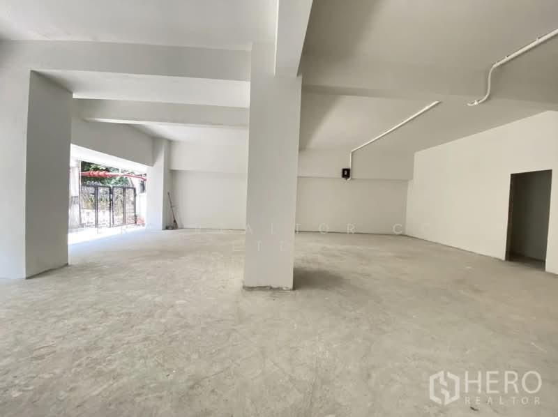 For rent Retail Space in Khlong Toei Nuea, Watthana, Bangkok BTS Asok hre00226, Bangkok, Khlongtoei Nua, Watthana, Bangkok, , 100 sqm, Retail Space For Rent, by Hero Realtor Co., Ltd., 500155183 - DDproperty.com