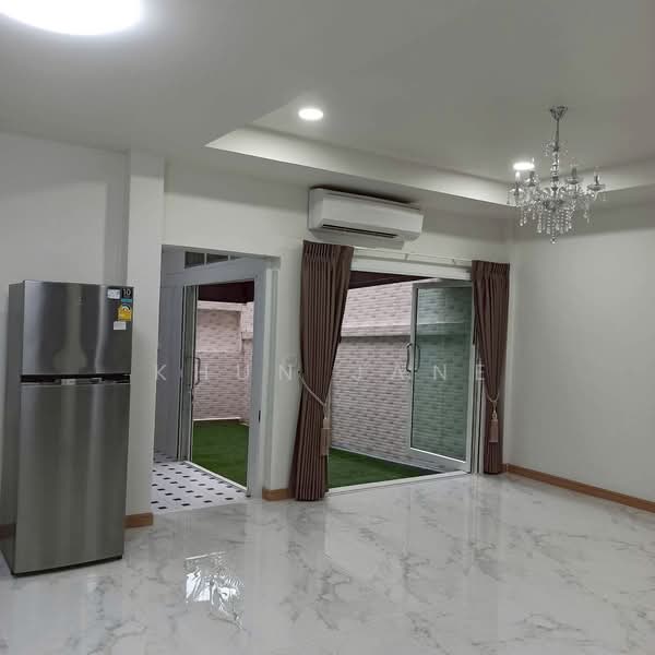 Townhome for Rent on Lat Phrao Road (SPSJP153), Bangkok, ประดิษฐ์มนูธรรม, Wang Thonglang, Wang Thonglang, Bangkok, 4 Bedrooms, 144 sqm, Townhouse For Rent, by Khun Jane, 500155188 - DDproperty.com