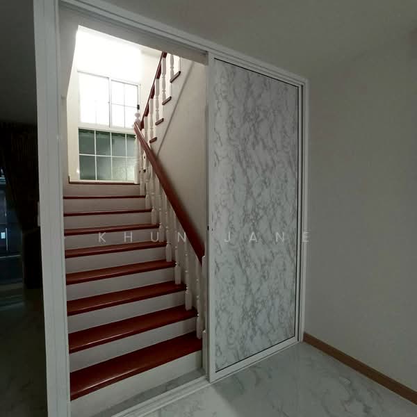 ทาวน์โฮมให้เช่าบนถนนลาดพร้าว (SPSJP153), กรุงเทพ, ประดิษฐ์มนูธรรม, วังทองหลาง, วังทองหลาง, กรุงเทพ, 144 ตร.ม., ทาวน์เฮ้าส์ ให้เช่า, โดย Khun Jane, 500155188 - DDproperty.com