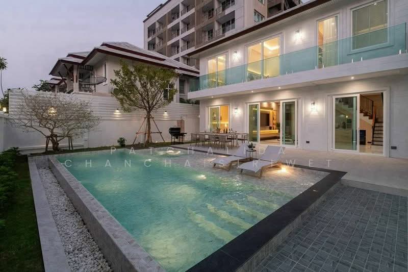Luxury Pool Villa for Sale / Soi Khao Talo, South Pattaya, Chon Buri (Pattaya), Nong Pru, Bang Lamung (Pattaya), Chon Buri (Pattaya), 7 Bedrooms, 500 sqm, Single Detached House For Sale, by Patchalida Chanchaisiriwet, 500155196 - DDproperty.com