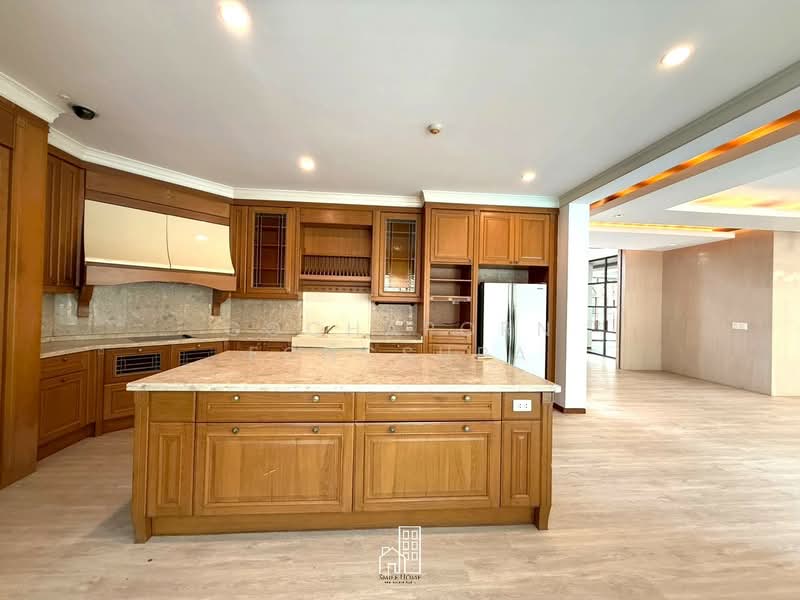 Prukpirom Regent Sukhumvit, Bangkok, Soi Lasalle, Bang Na, Bang Na, Bangkok, 4 Bedrooms, 426 sqm, Single Detached House For Rent, by Gochaporn Fongsupa, 500155207 - DDproperty.com