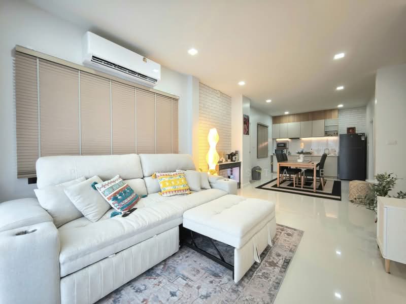 ขายบ้าน 2 ชั้นสไตล์โมเดิร์น – พัทยาตะวันออก, ชลบุรี, บางละมุง, บางละมุง, ชลบุรี, 170 ตร.ม., บ้านเดี่ยว ขาย, โดย PLC Real Estate, 500155213 - DDproperty.com