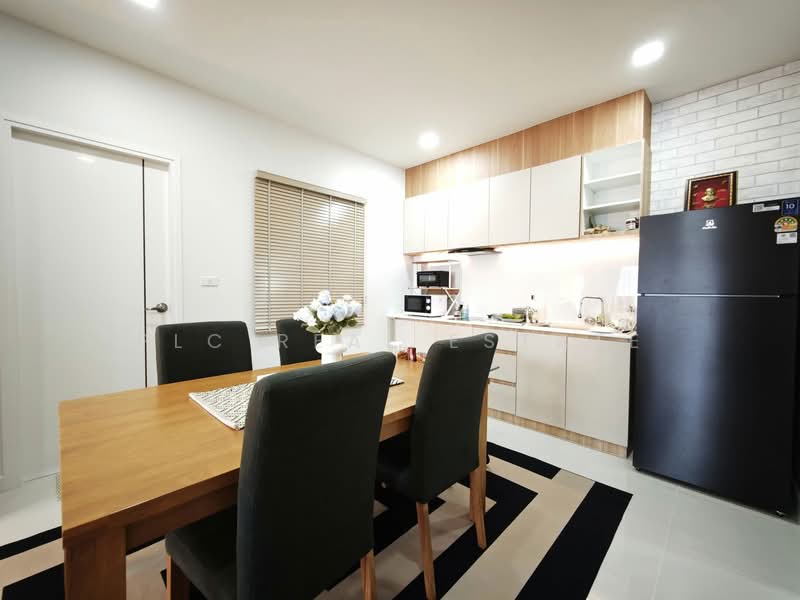 Modern 2-Storey House for Sale – East Pattaya, Chon Buri (Pattaya), Bang Lamung, Bang Lamung (Pattaya), Chon Buri (Pattaya), 4 Bedrooms, 170 sqm, Single Detached House For Sale, by PLC Real Estate, 500155213 - DDproperty.com