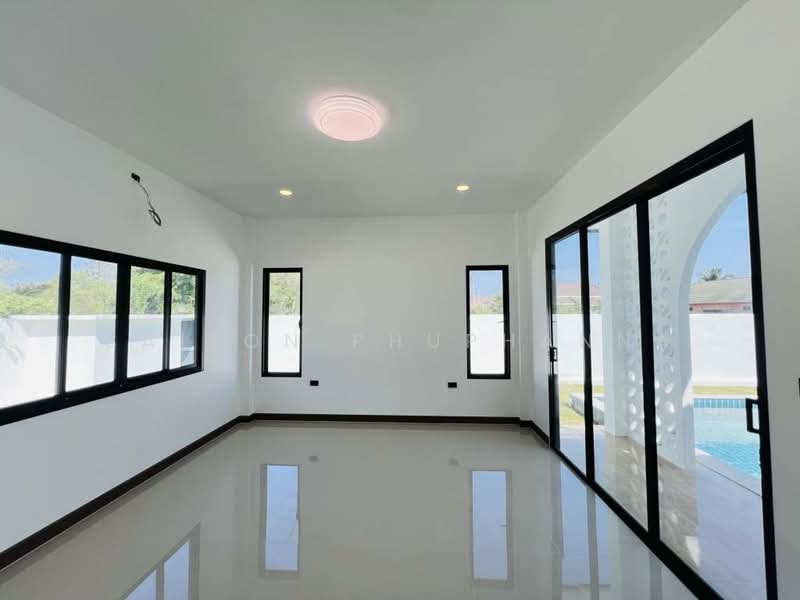 3 ห้องนอน 4 ห้องน้ำ วิลล่า สำหรับ ขาย, ประจวบคีรีขันธ์, หินเหล็กไฟ, หัวหิน, ประจวบคีรีขันธ์, 250 ตร.ม., วิลล่า ขาย, โดย Saifon Phuphanna, 500155236 - DDproperty.com