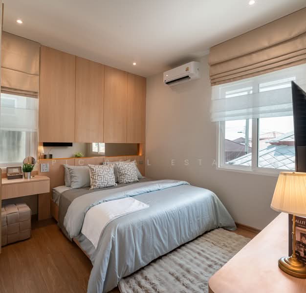 ขายวิลล่าวิวสระว่ายน้ำ 7 ห้องนอน ในพัทยาตะวันออก, ชลบุรี, บางละมุง, บางละมุง, ชลบุรี, 500 ตร.ม., วิลล่า ขาย, โดย PLC Real Estate, 500155243 - DDproperty.com