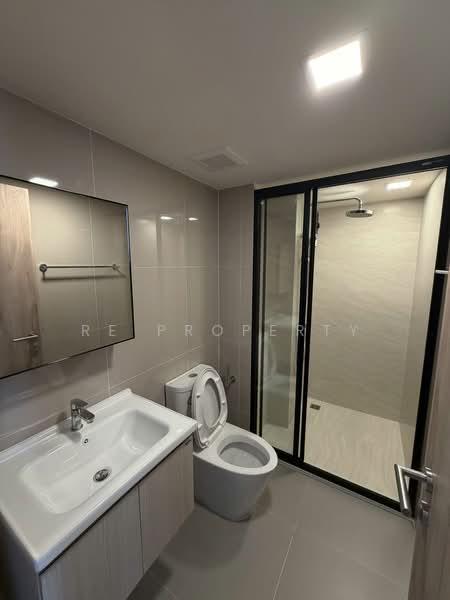 The Base Urban Rama 9, Bangkok, Huai Khwang, Huai Khwang, Bangkok, 2 Bedrooms, 48 sqm, Condo For Rent, by RE Property, 500155268 - DDproperty.com