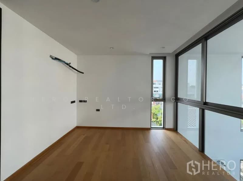 For Sale - For rent or sale Home Office in Chan Kasem, Chatuchak, Bangkok bre21768, Bangkok