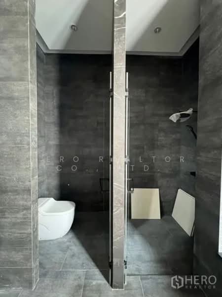 For Sale - For rent or sale Home Office in Chan Kasem, Chatuchak, Bangkok bre21768, Bangkok