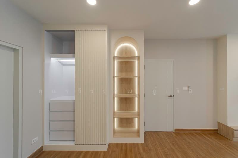 Centro Bangna, Samut Prakan, 111 Soi 3, Bang Kaeo, Bang Plee, Samut Prakan, 4 Bedrooms, 303 sqm, Single Detached House For Rent, by คุณรวีวรรณ อู่เงิน, 500155281 - DDproperty.com