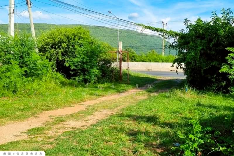 GN-025062 Land for sale in Khok Samrong, 10 rai 259 sqw, Suranarai Road, Lop Buri, Lop Buri, Phaniat, Khok Samrong, Lop Buri, , 17,036 sqm, Land For Sale, by Benchawarin Pakkawetppisit, 500155292 - DDproperty.com